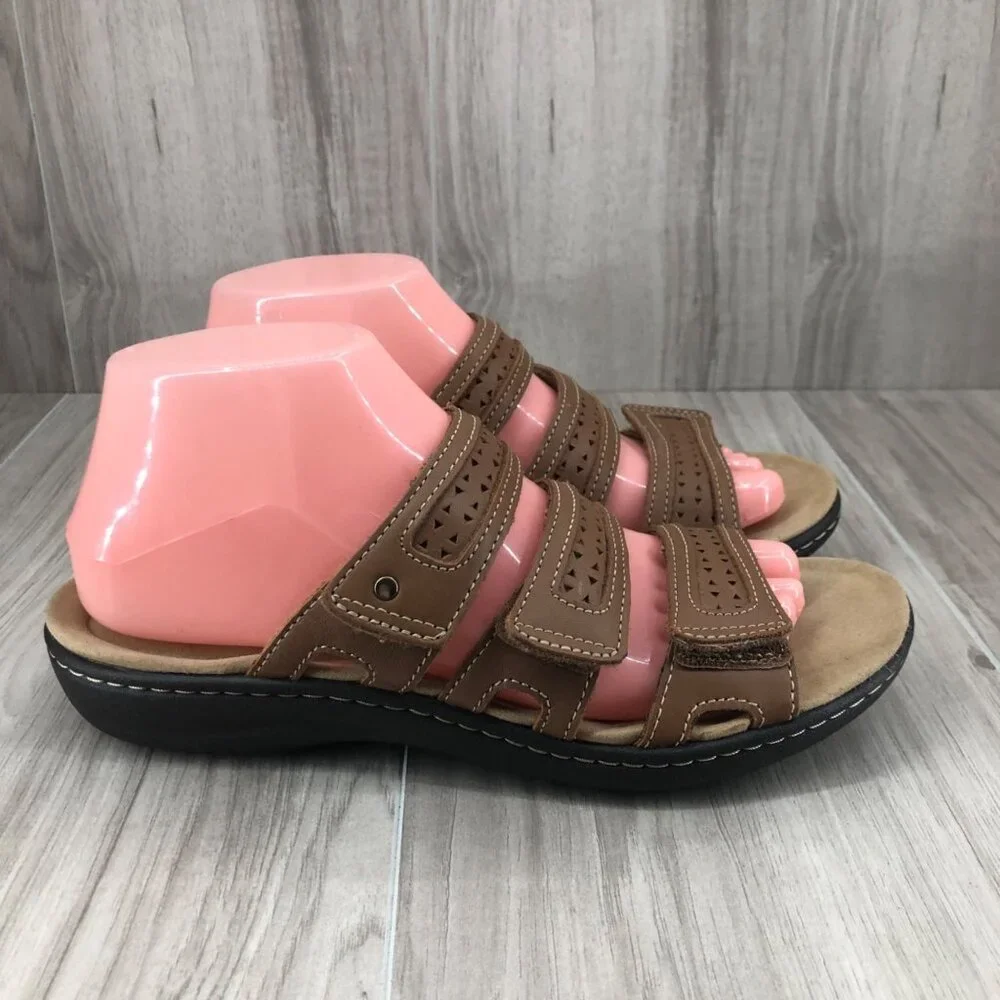 Clarks Sandals Womens 8N Brown Leather Slip On Hook and Loop Shoes